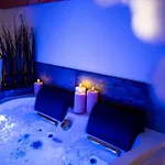 Maison M Rubis Hotel del amor *