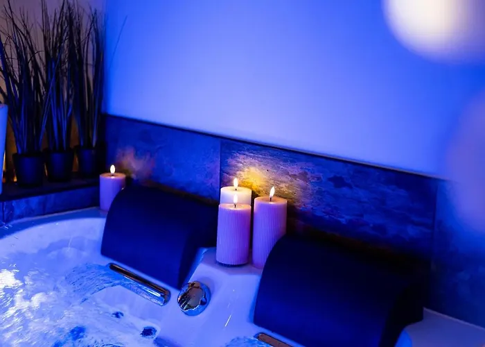 Maison M Rubis Liebeshotel *